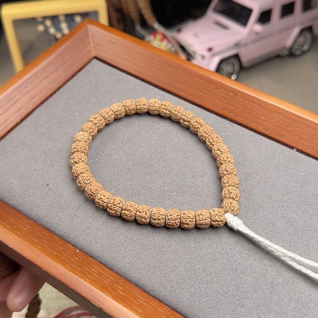 【闪购商品】金刚菩提手串馨****菜9.2盘龙直切