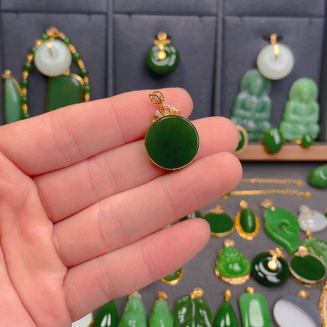 和田玉（碧玉）18K金镶嵌吊坠(不含链)