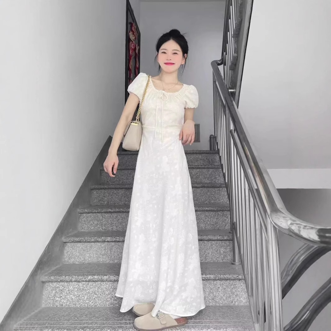 法式气质短袖连衣裙女夏季温柔修身初恋长裙杏色显瘦收腰a字裙子