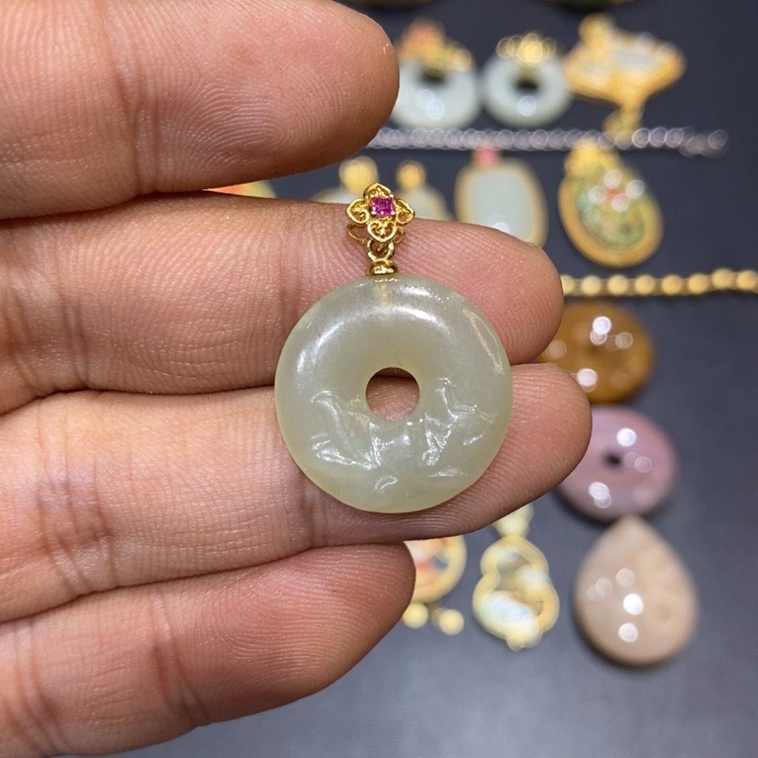 和田玉颈饰银S925镀金镶嵌