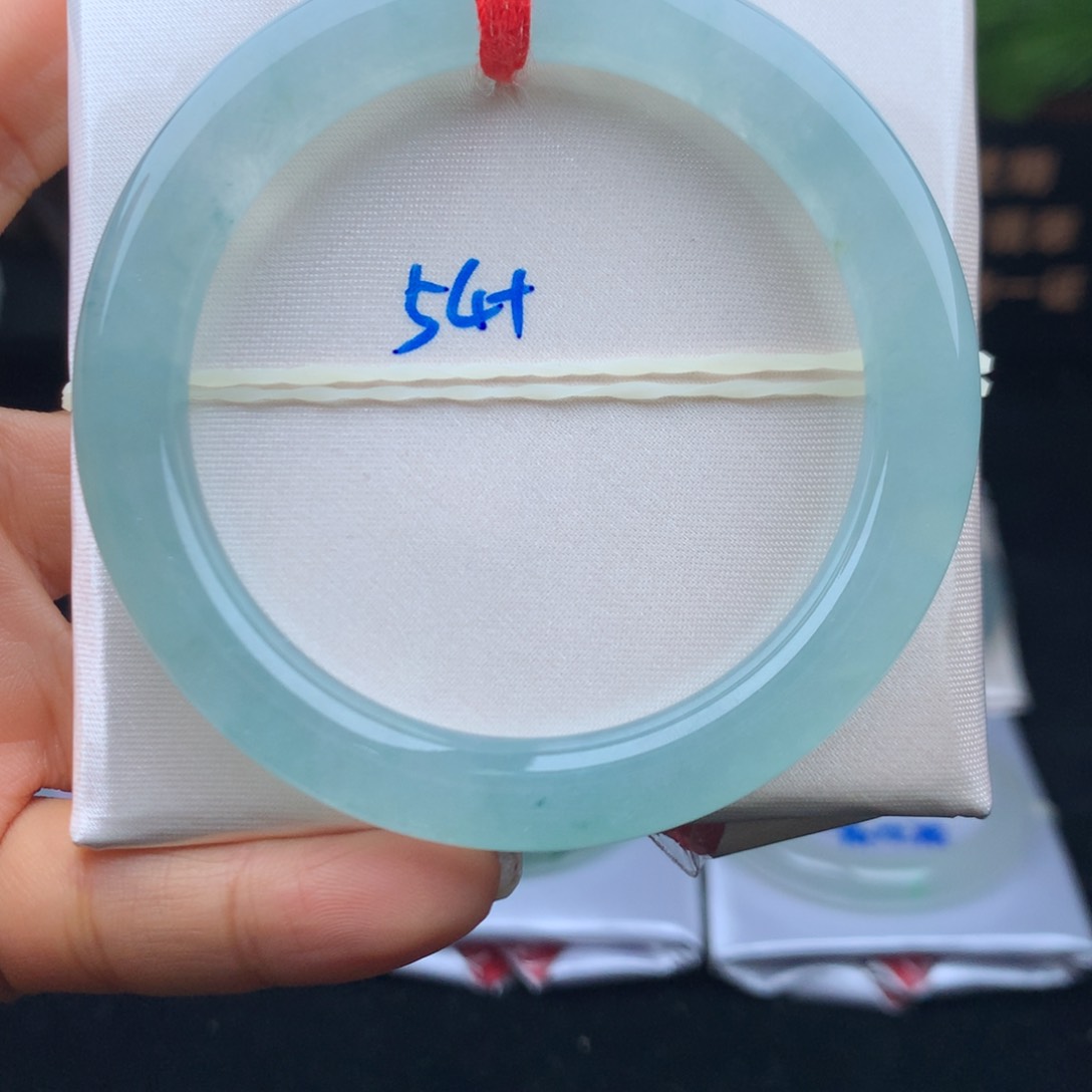 翡翠手镯未镶嵌手镯