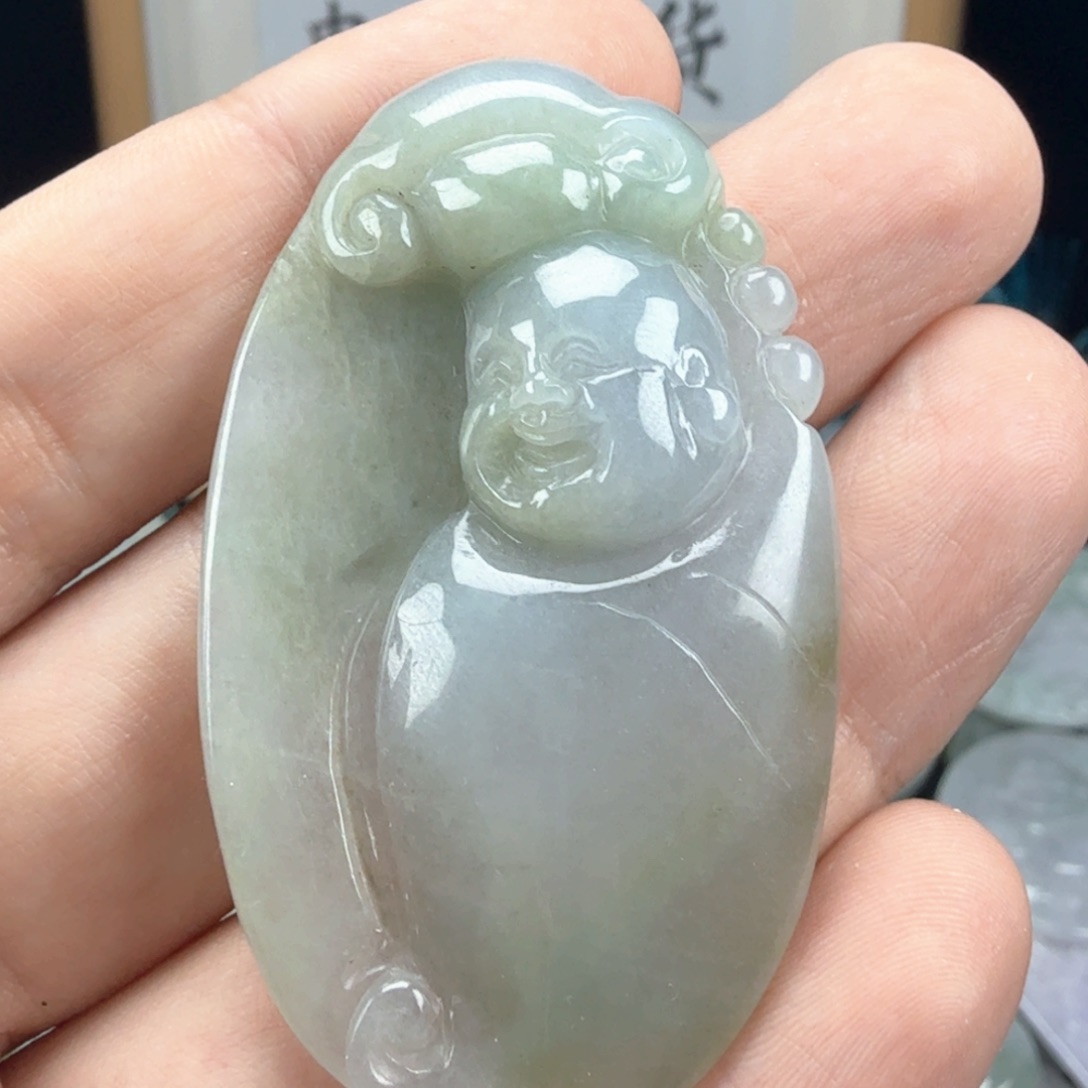 翡翠挂件未镶嵌翡翠