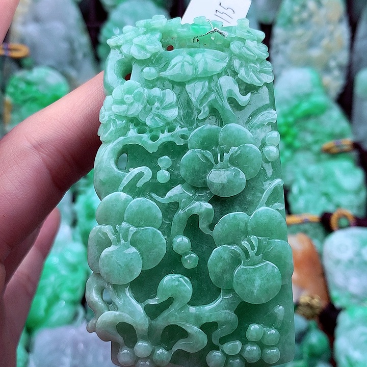 翡翠吊坠(不含链)未镶嵌