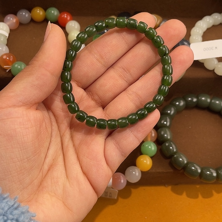 和田玉未镶嵌手串