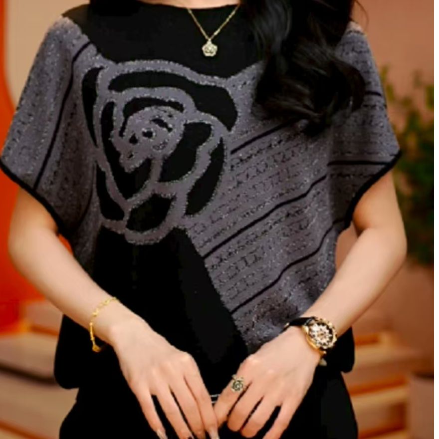 22240女士圆领玫瑰印花短袖上衣