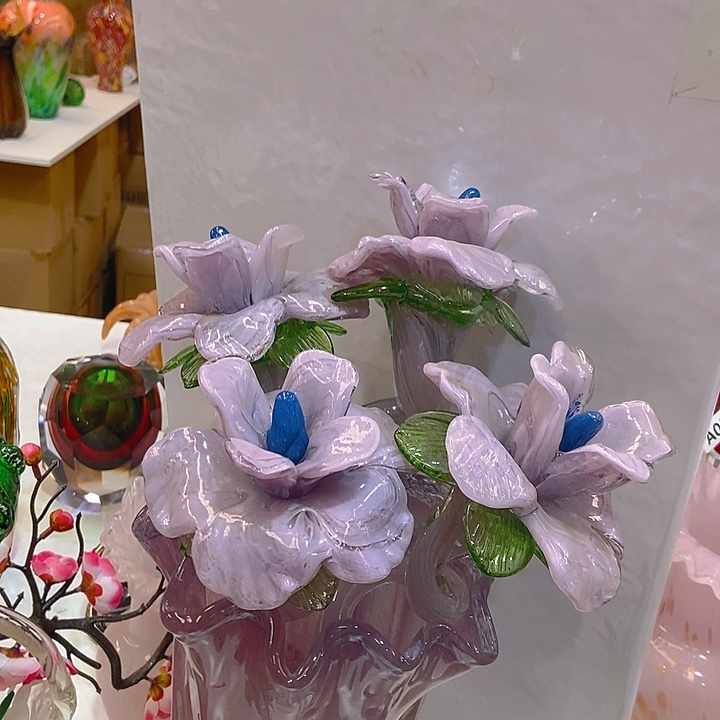 琉璃花瓶高35厘米宽9