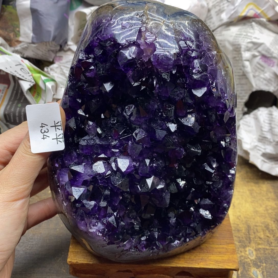 紫晶乌拉圭未镶嵌