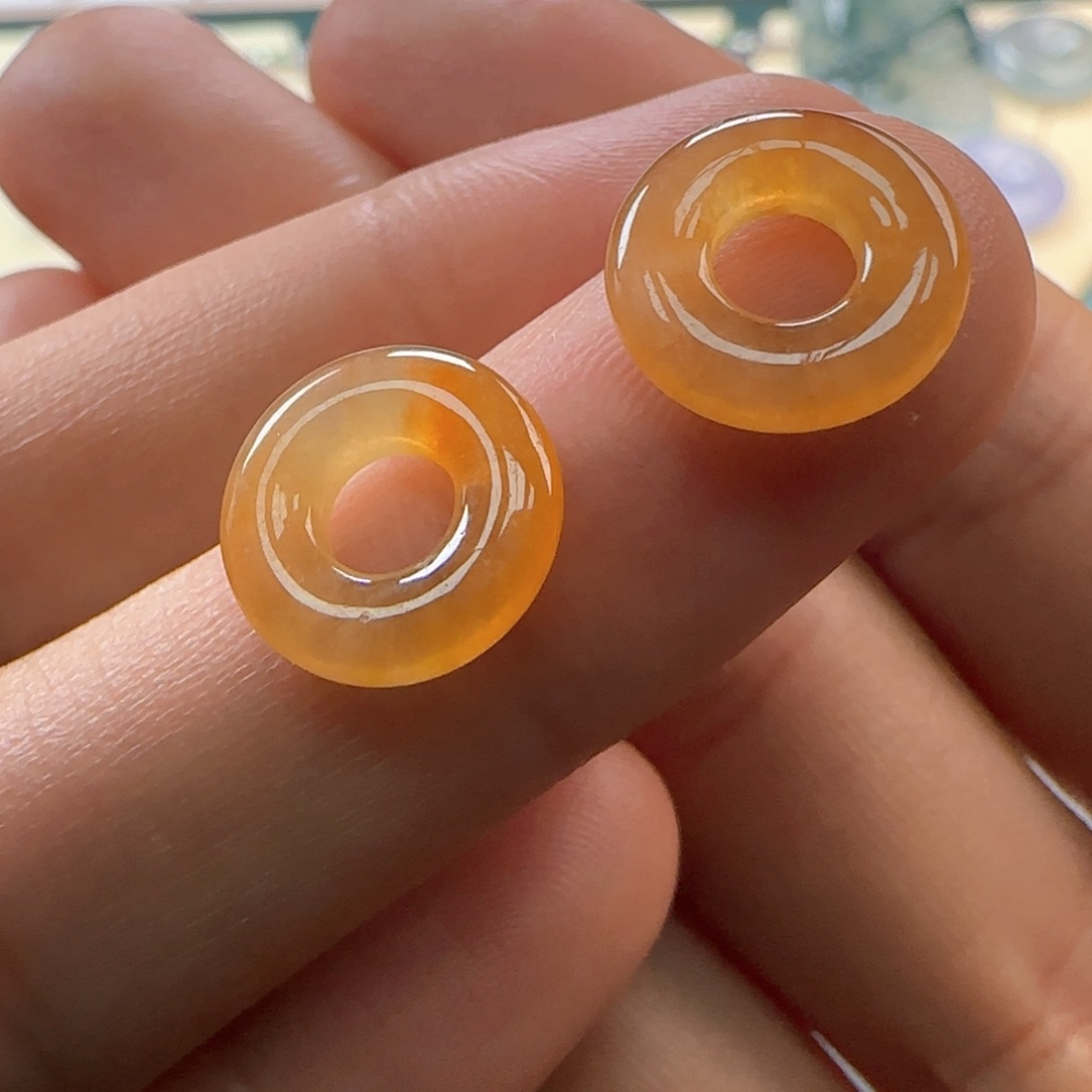 翡翠颈饰未镶嵌11×2.8