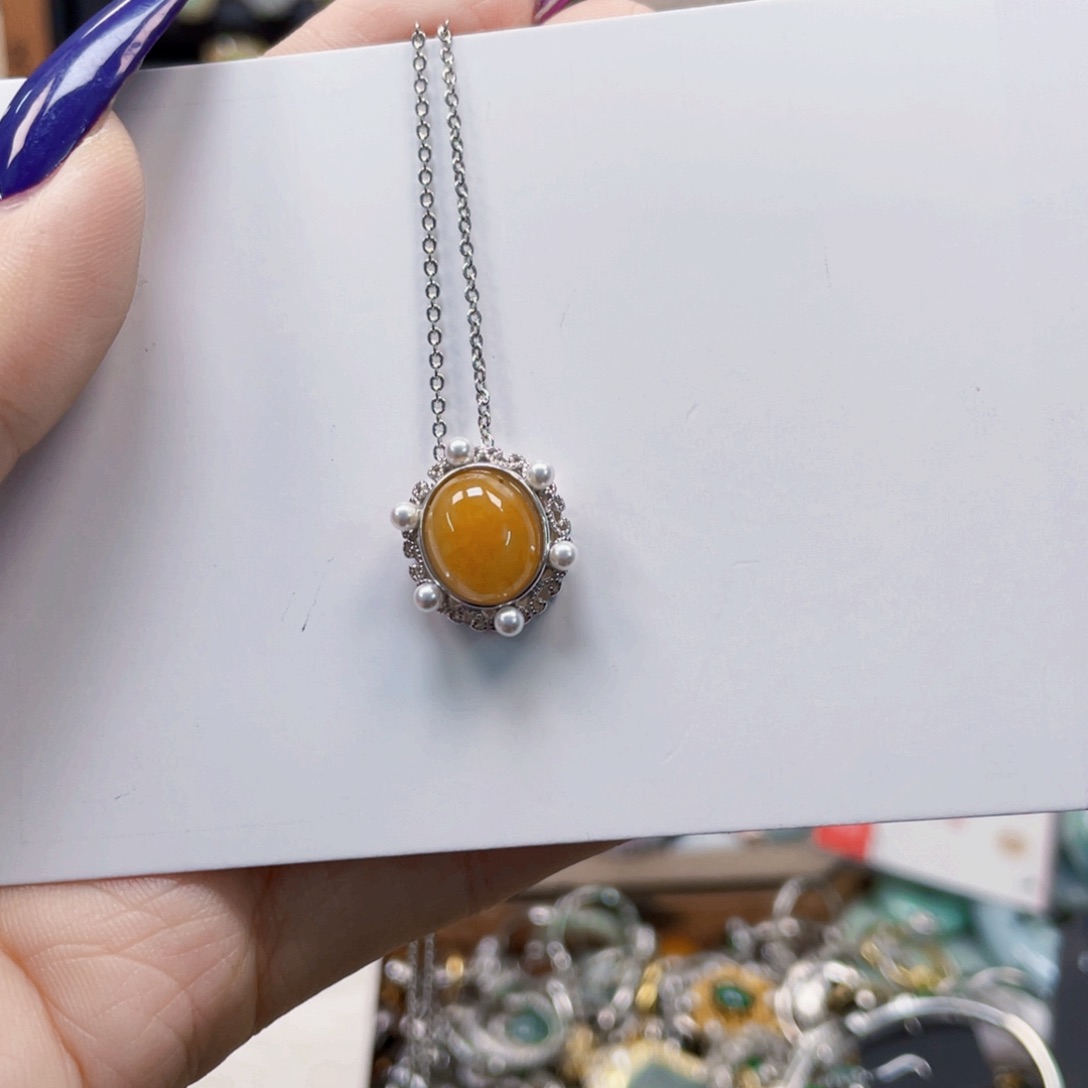 翡翠手镯未镶嵌天然翡翠Ａ货