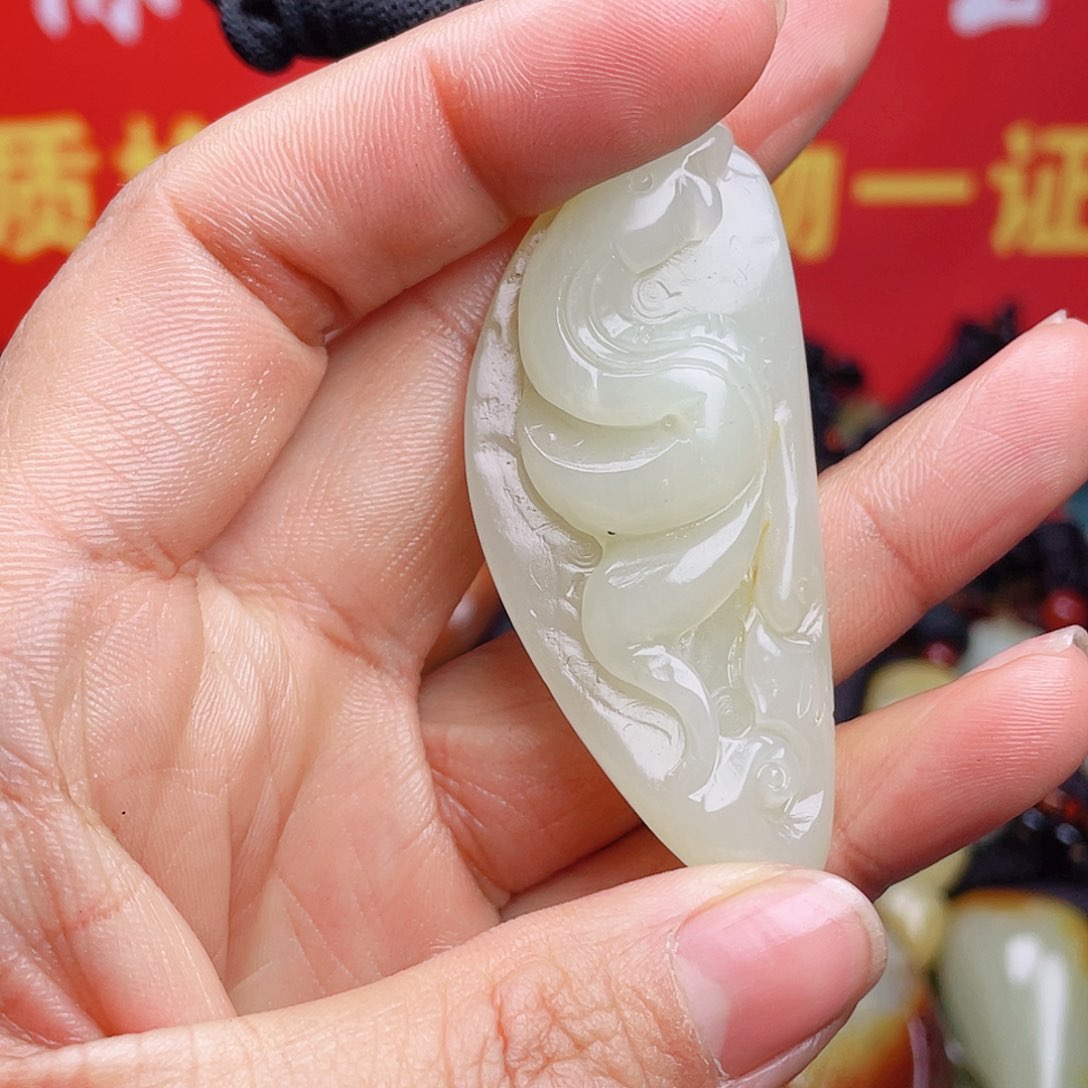 和田玉颈饰未镶嵌