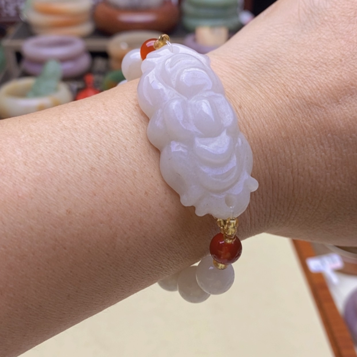 【闪购商品】石英质玉手镯未镶嵌