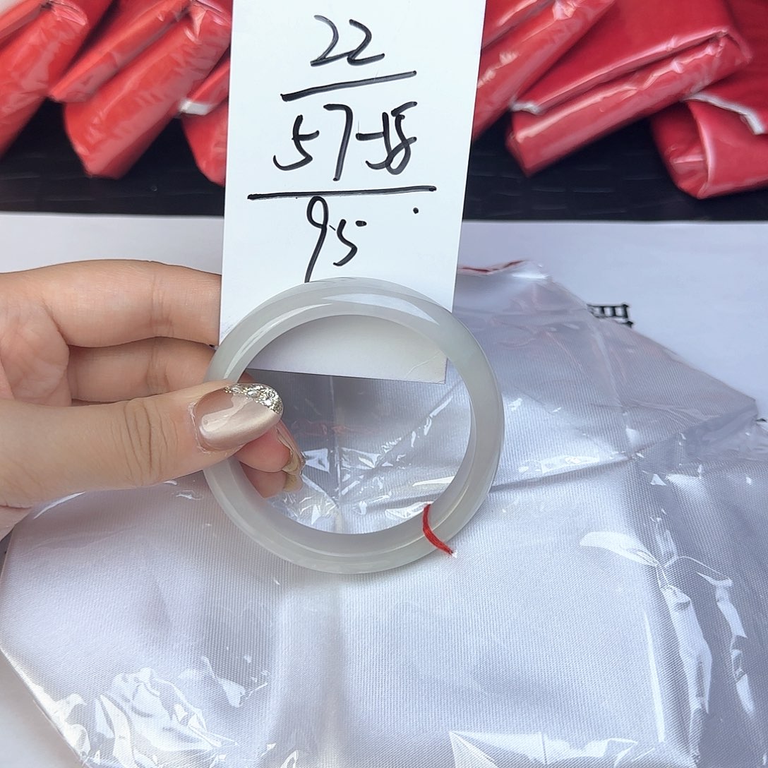 未镶嵌手镯翡翠22