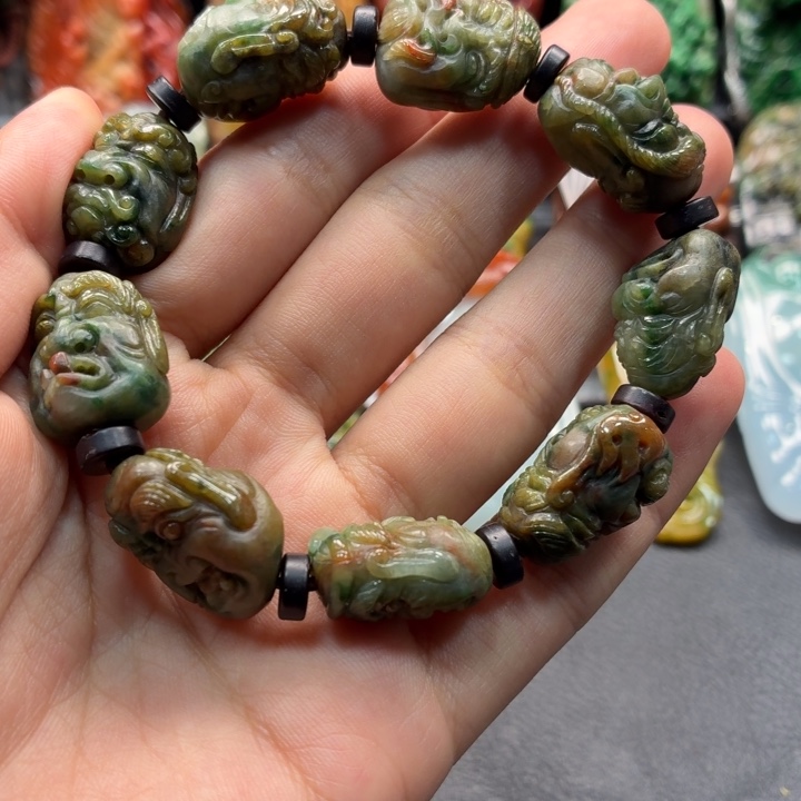 人****翡翠未镶嵌挂件罗汉手串