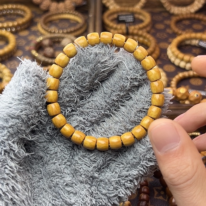 紫金鼠手串用****8直切黄金甲600