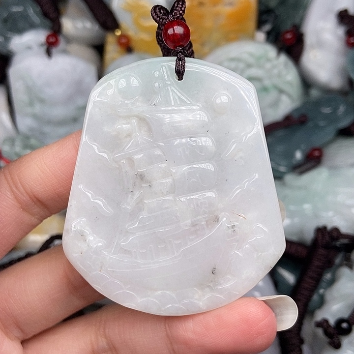 颈饰未镶嵌翡翠翡翠