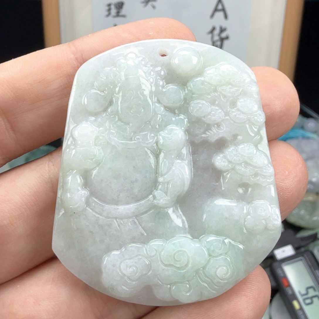 翡翠挂件未镶嵌翡翠