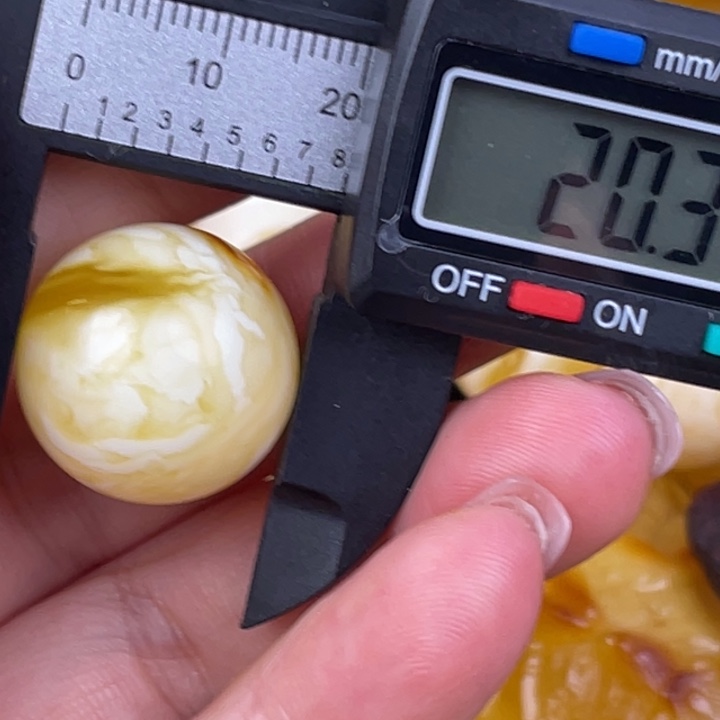 蜜蜡未镶嵌裸石5微瑕