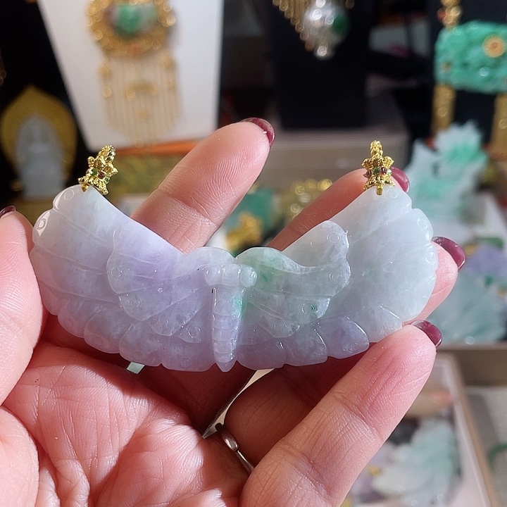 翡翠手镯未镶嵌翡翠春彩蝴蝶弯弯