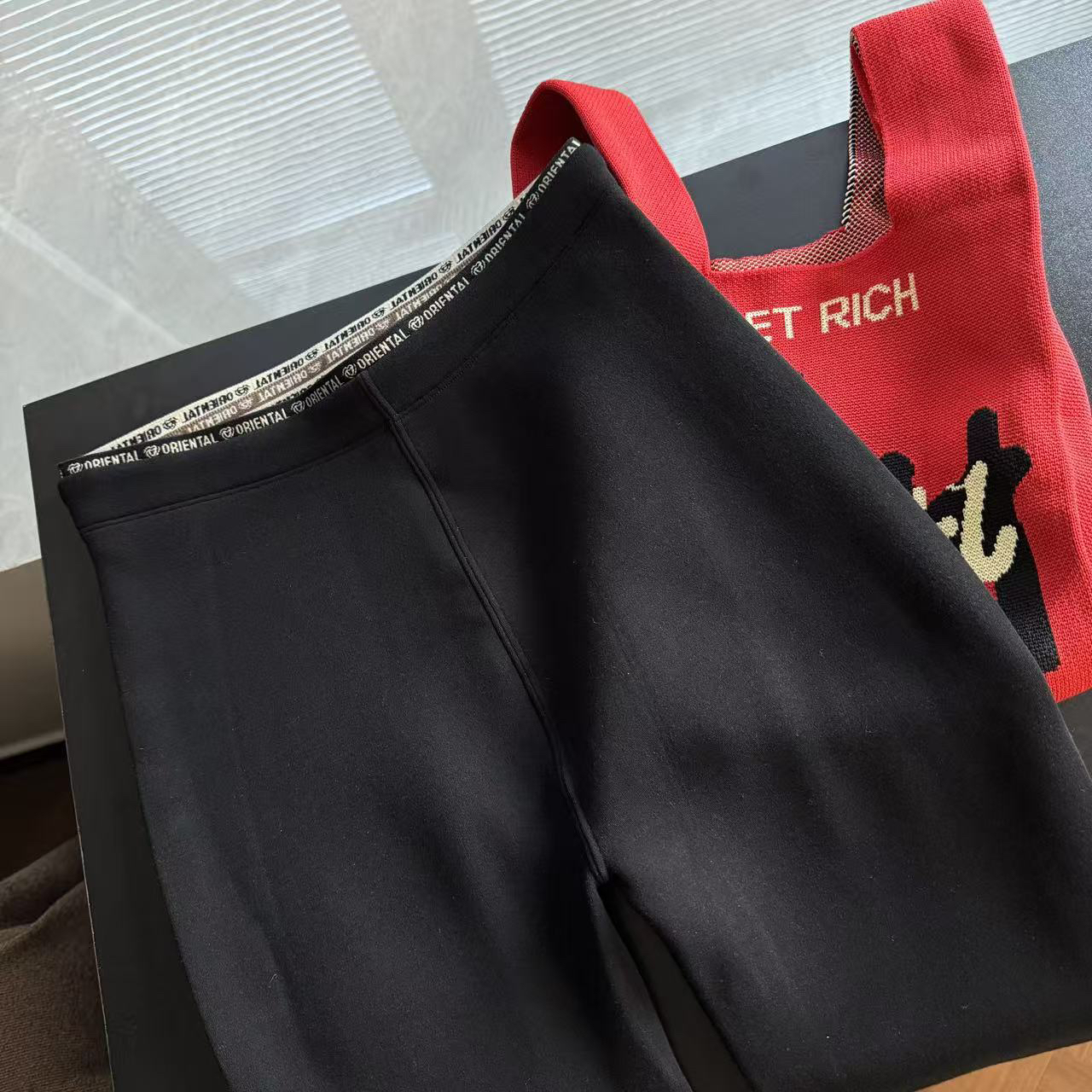 YUXI2025冬季新款高腰显瘦修身竖纹字母腰头无痕四面弹云朵裤女