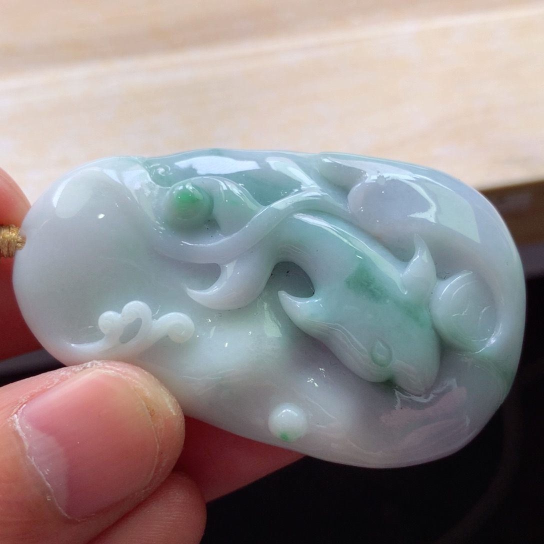 翡翠颈饰未镶嵌吊坠