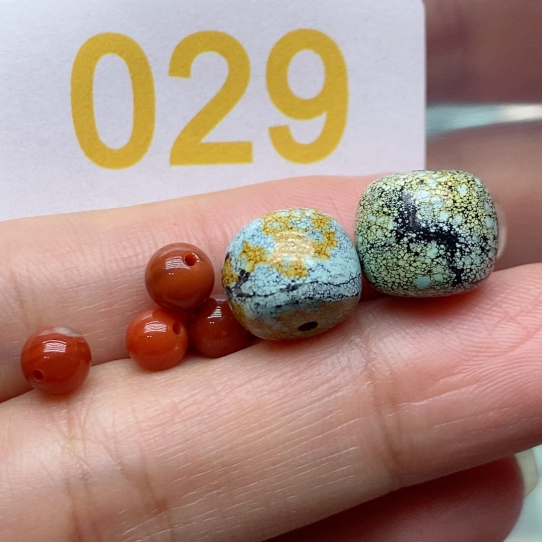 南红玛瑙未镶嵌珠宝奇石