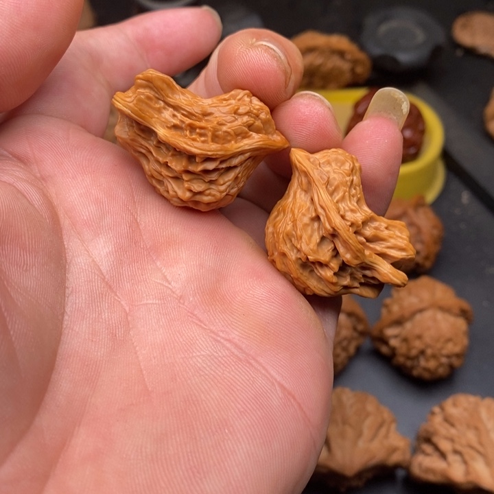 百***林把件桃核比翼双飞1234