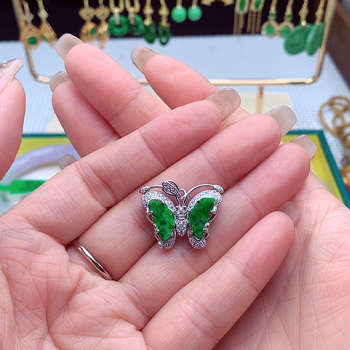 翡翠颈饰银S925镶嵌翡翠