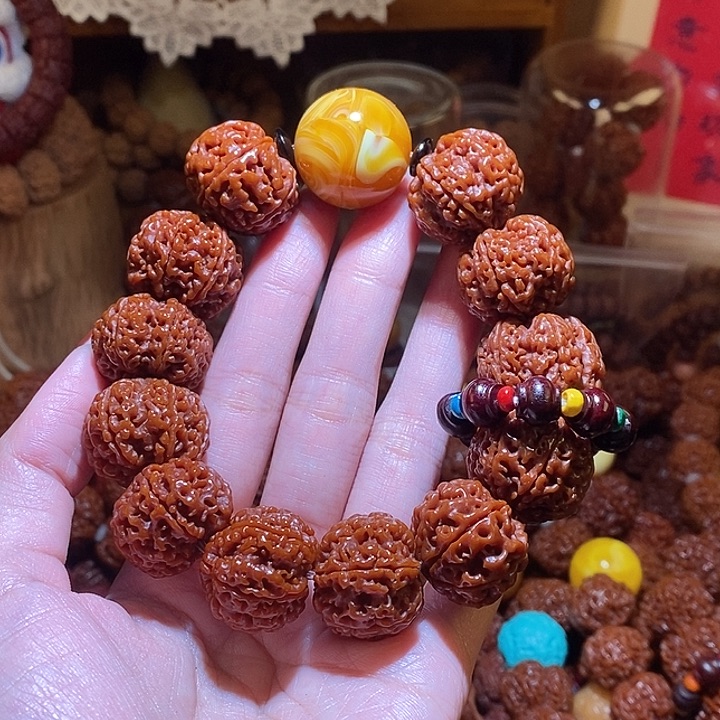 吊坠金刚菩提226玉华满肉黄珠彩环