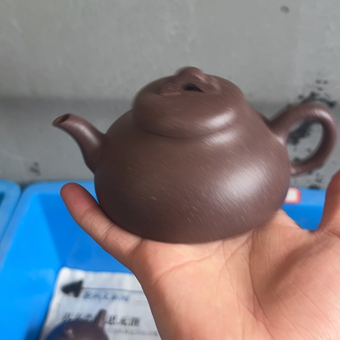 茶壶紫砂紫砂的味道很
