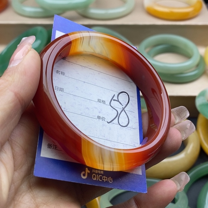 石英质玉手镯未镶嵌