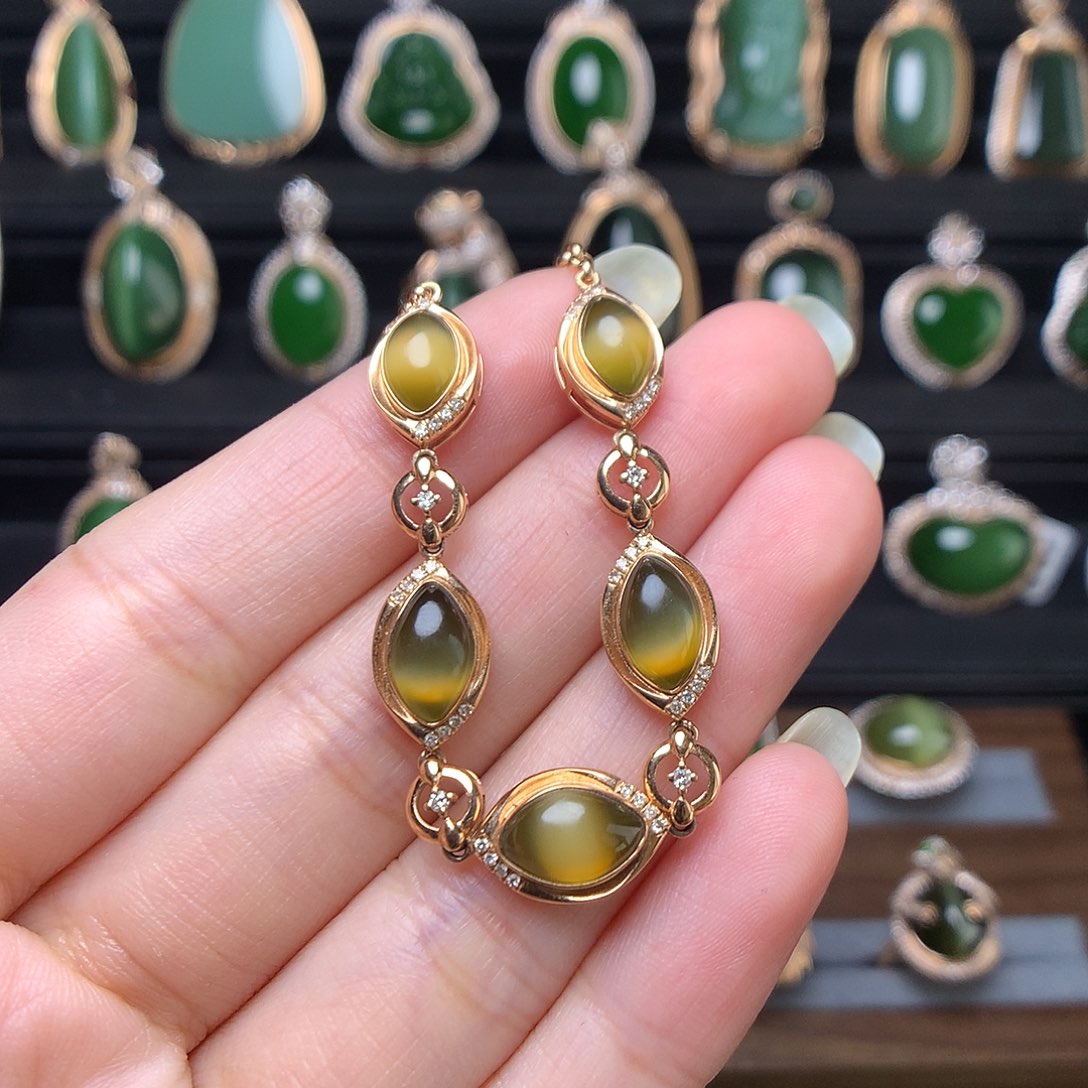 和田玉首饰18K金镶嵌