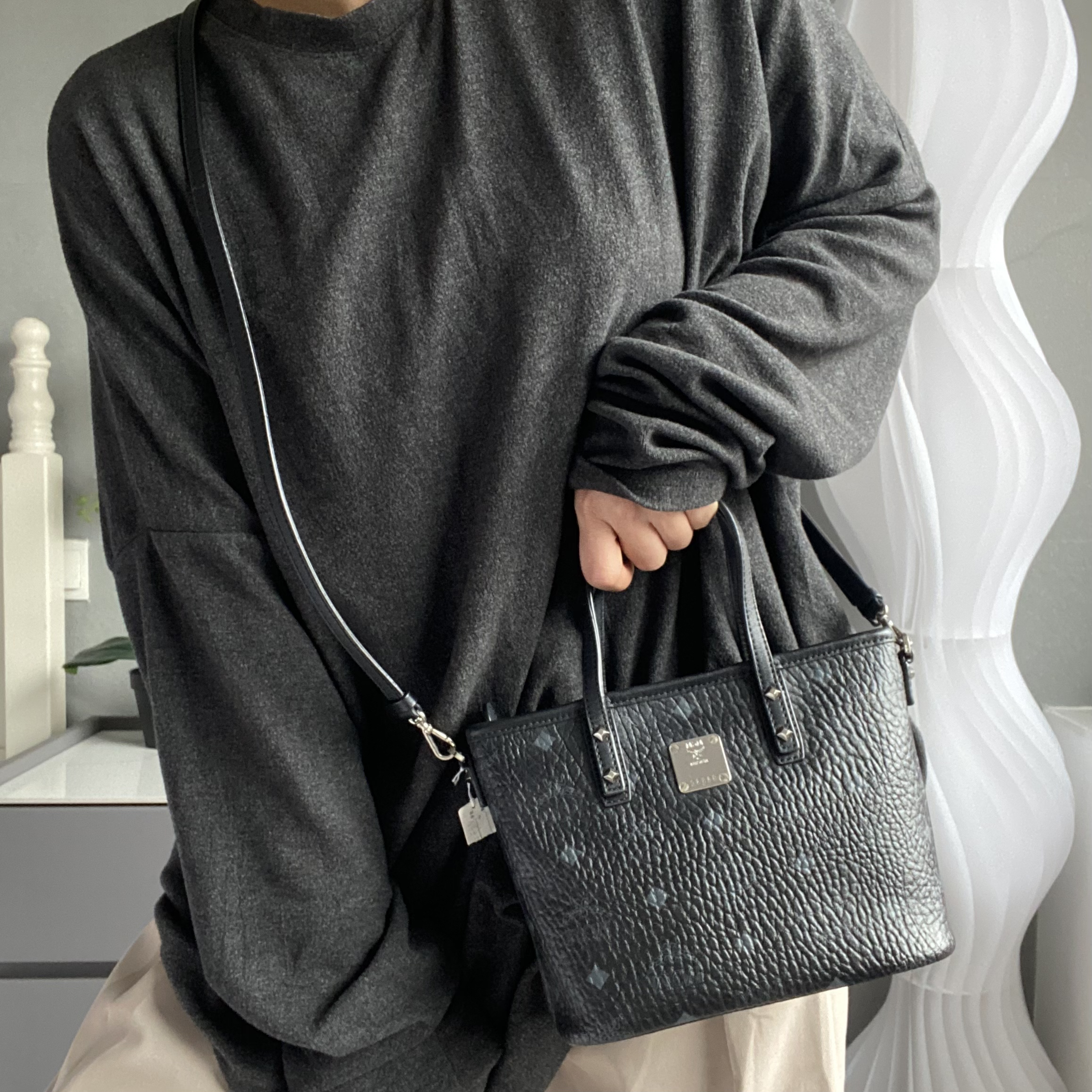 95新 MCM 【展】黑色老花菜篮子手提包06 1224