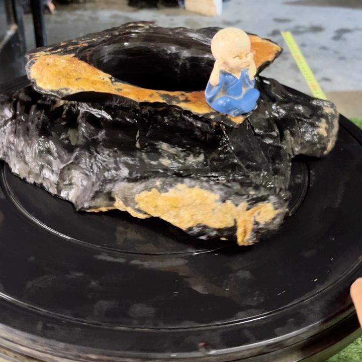 菠*灵璧花盆中也