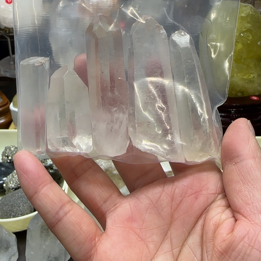 水晶未镶嵌车挂不退换马达加斯加晶柱