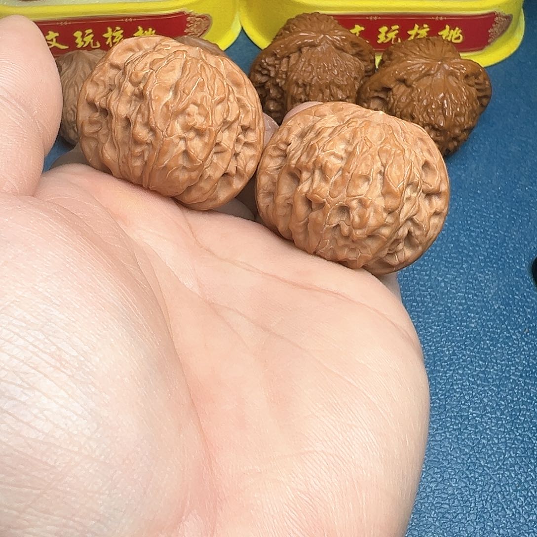 文玩核桃把件哈***猪39.5正磨