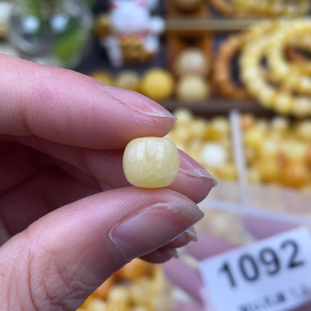 琥珀珠宝奇石未镶嵌10.0