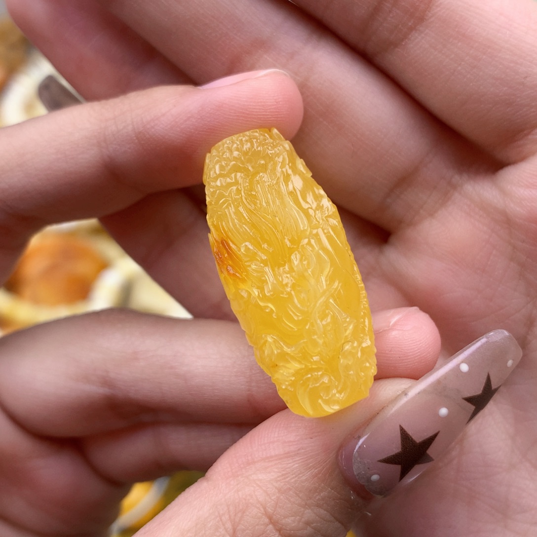 琥珀未镶嵌珠宝奇石15*32