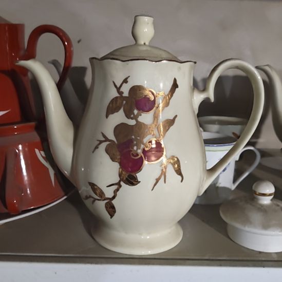 茶盏陶瓷盘子碗啥都有