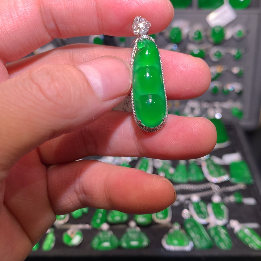 翡翠18K金镶嵌吊坠(不含链)天然翡翠