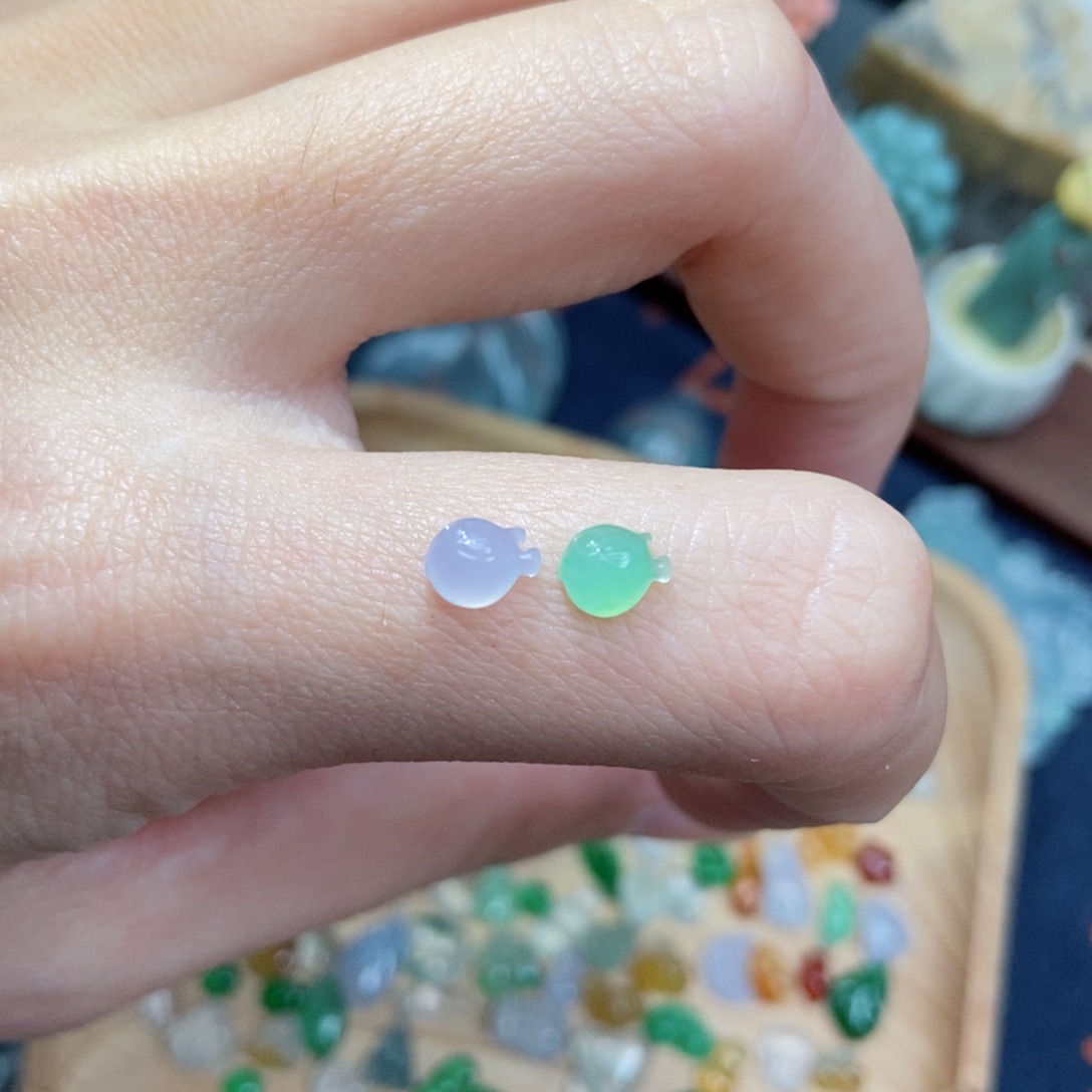 翡翠颈饰未镶嵌翡翠