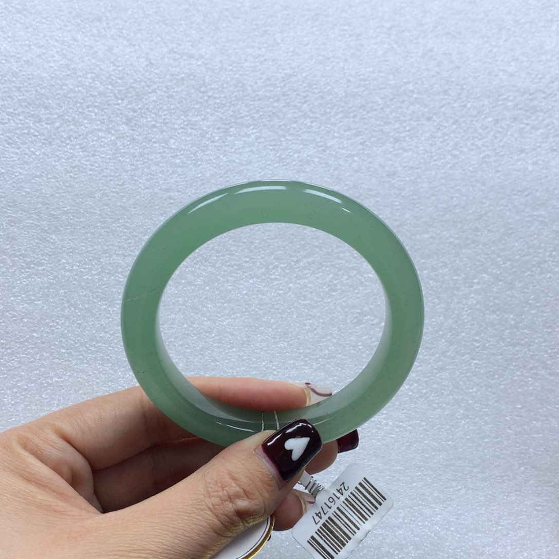 石英质玉手镯未镶嵌小武5758+多人