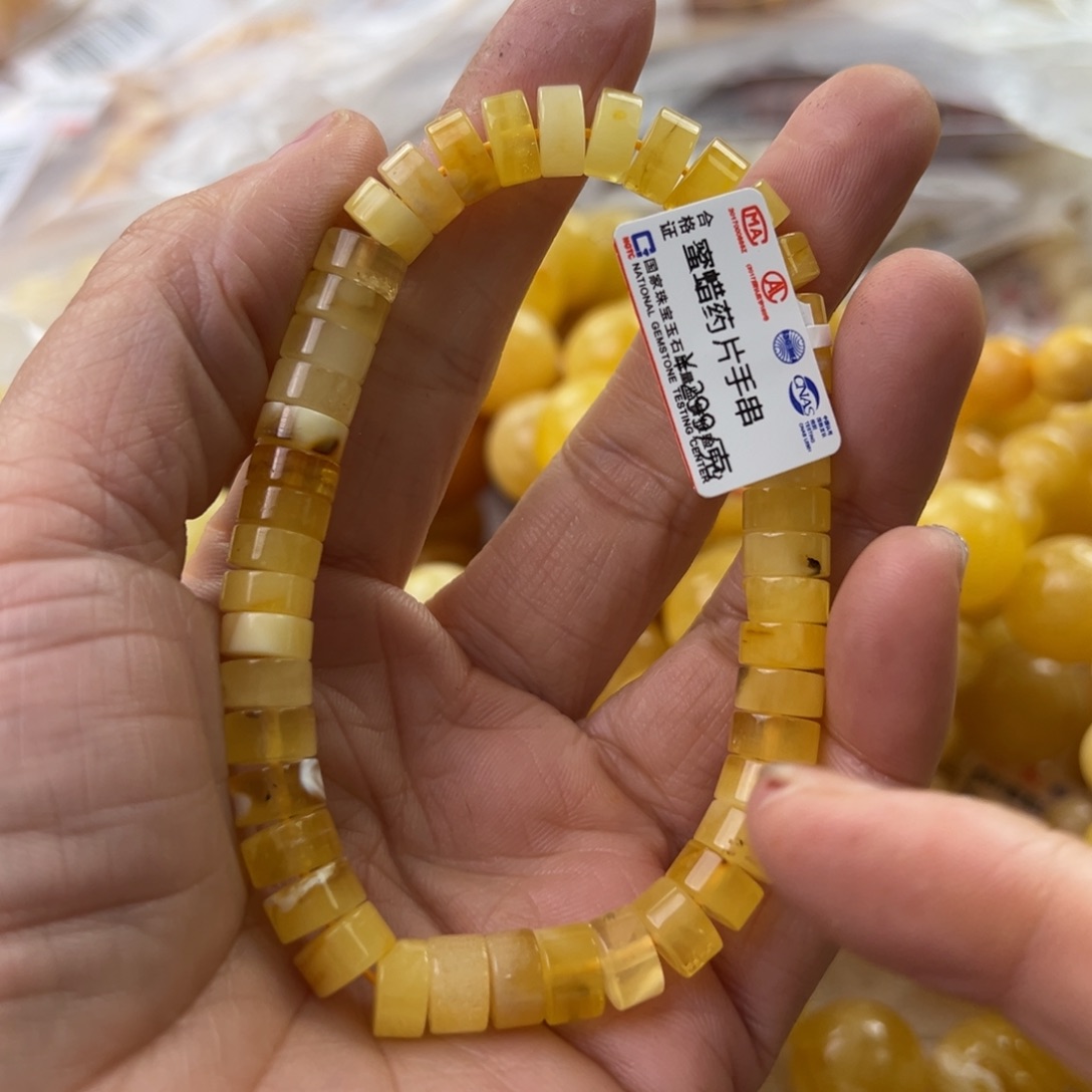 琥珀珠宝奇石未镶嵌
