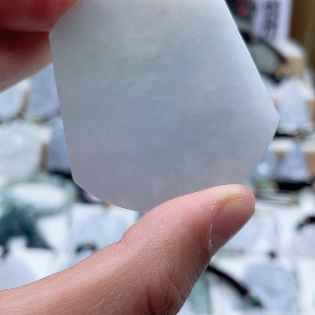 翡翠颈饰未镶嵌0537挂件