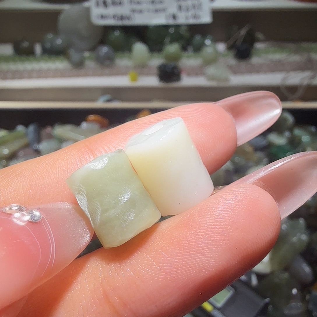 和田玉未镶嵌珠宝奇石