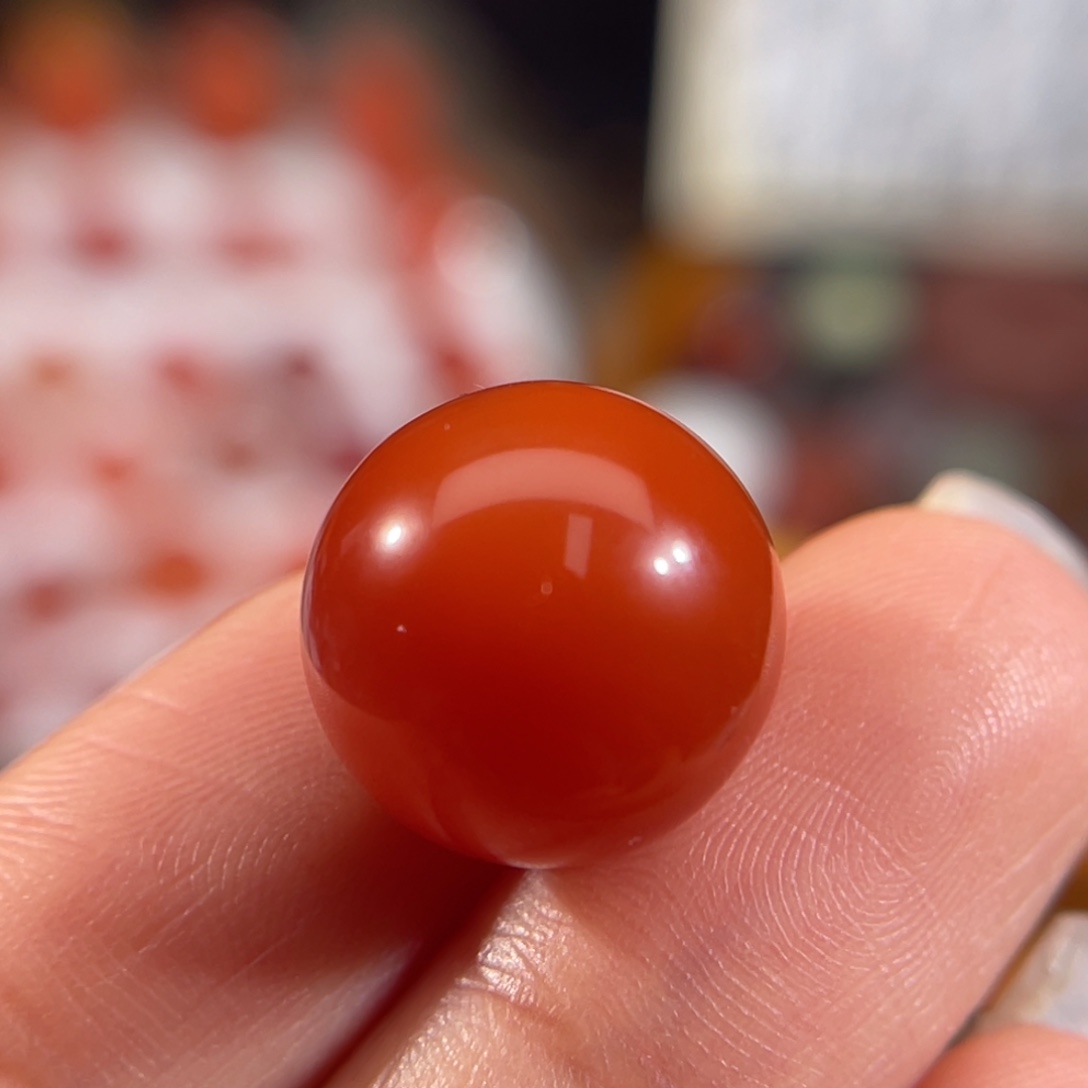 南红玛瑙未镶嵌圆珠 13.8mm
