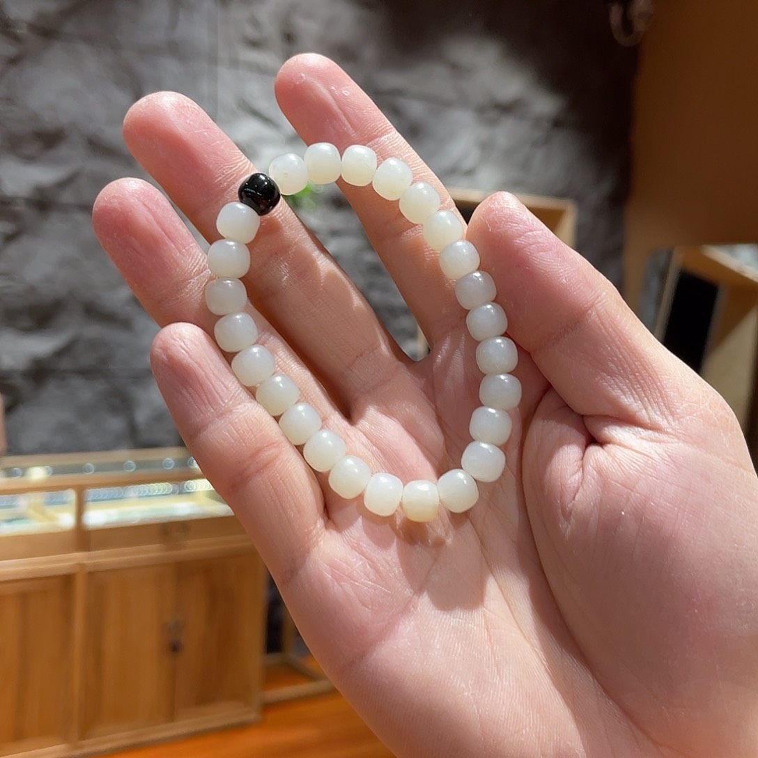 和田玉手串未镶嵌