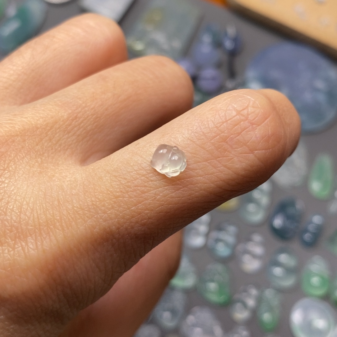 千***Y翡翠未镶嵌颈饰翡翠