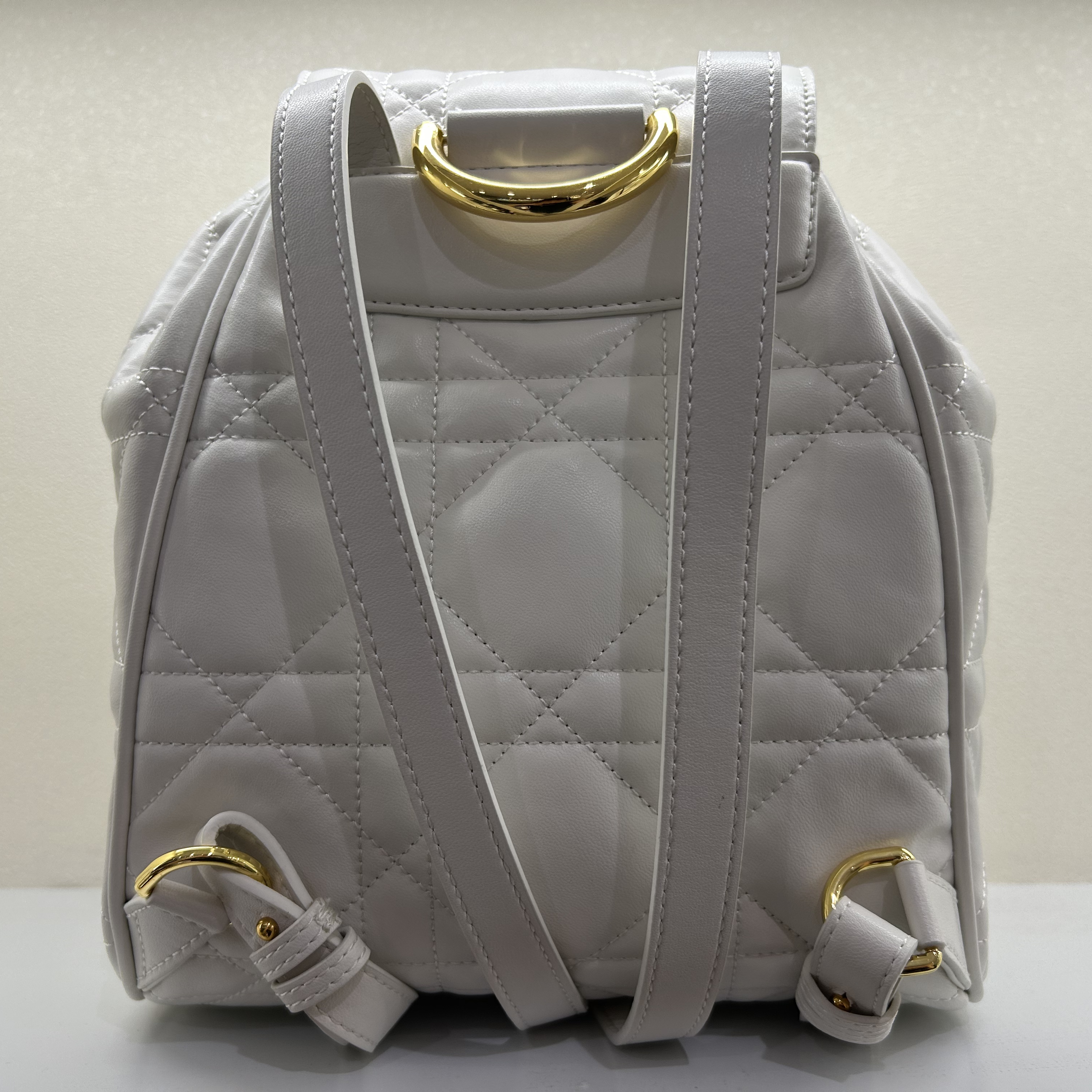 2025新款真皮女包藤格书包白色MZX08