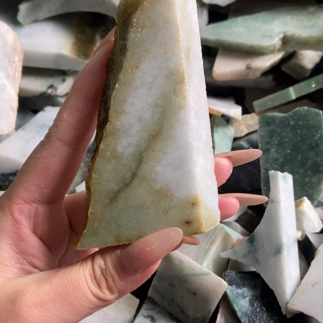 翡翠未镶嵌颈饰天然翡翠