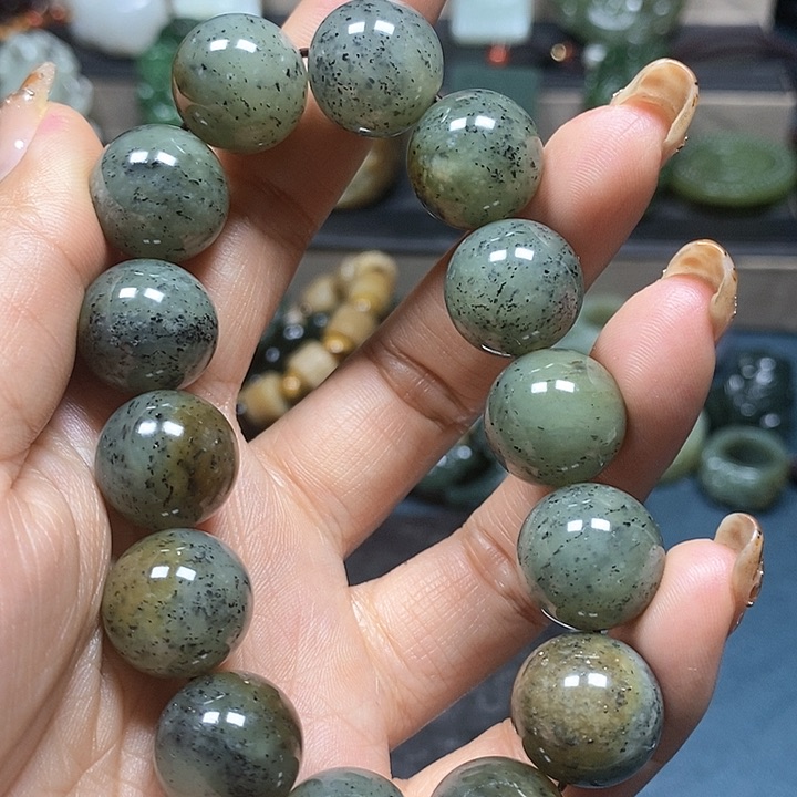 和田玉手串未镶嵌